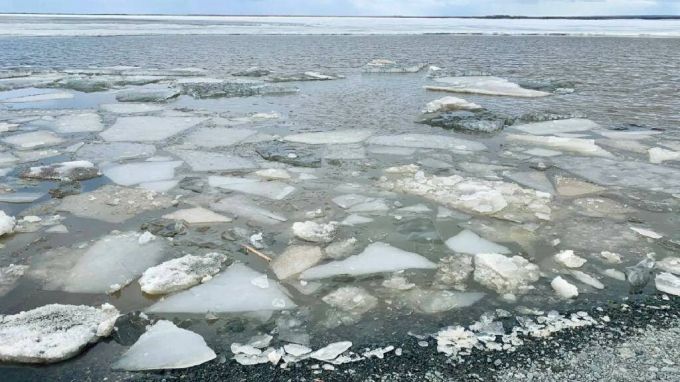 Ледоход на реке Обь в ближайшие дни может пересечь границу ЯНАО