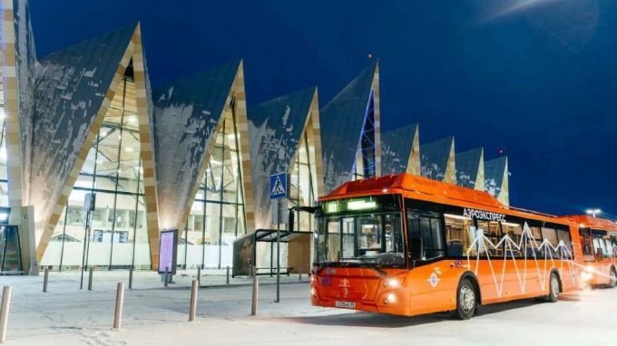 В аэропорту Нового Уренгоя ввели единый тариф на все парковки
