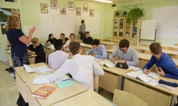 В ЯНАО продолжат обучение школьники и студенты из Донбасса