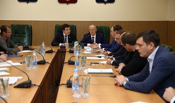 Артюхов раздал комплименты властям района, главу которого будут выбирать этой осенью