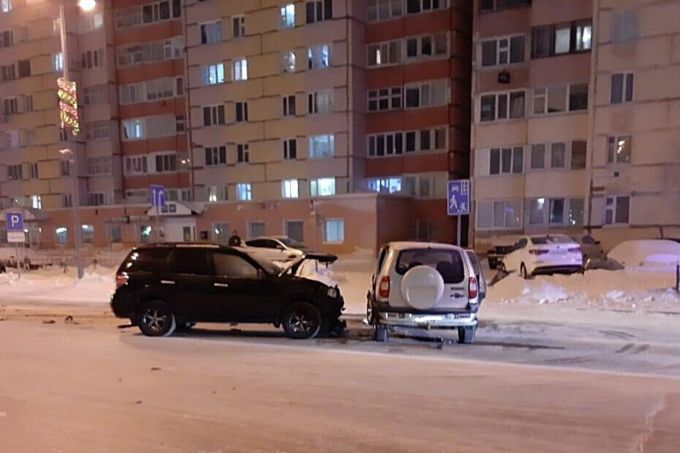 В Новом Уренгое в вечернем ДТП пострадал один из водителей
