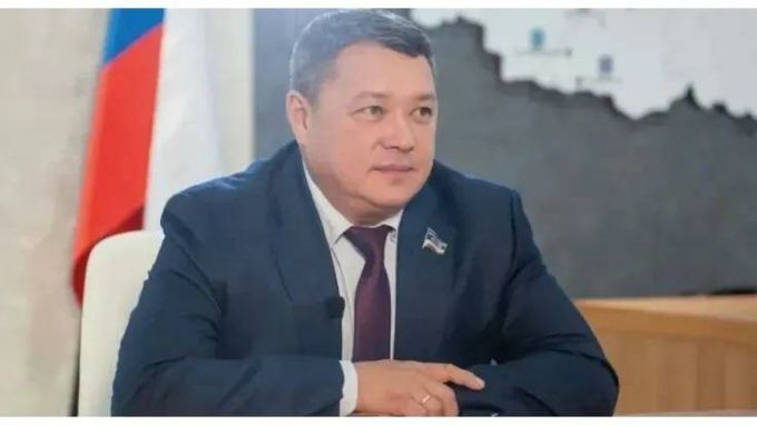 Спикер ямальского парламента Ямкин поздравил северян с Первомаем