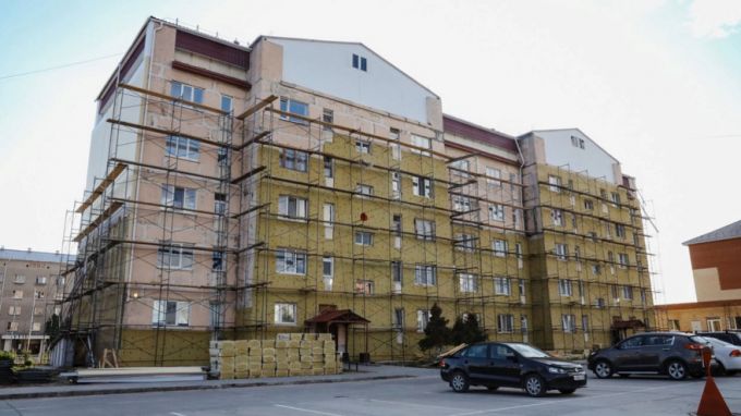 В этом году в ЯНАО обновят фасады более 60 многоквартирных домов