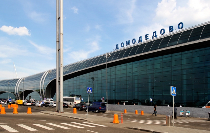 Ноябрянка с тремя детьми вынуждена жить в московском аэропорту 