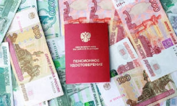 С первого августа работающим пенсионерам увеличат пенсию