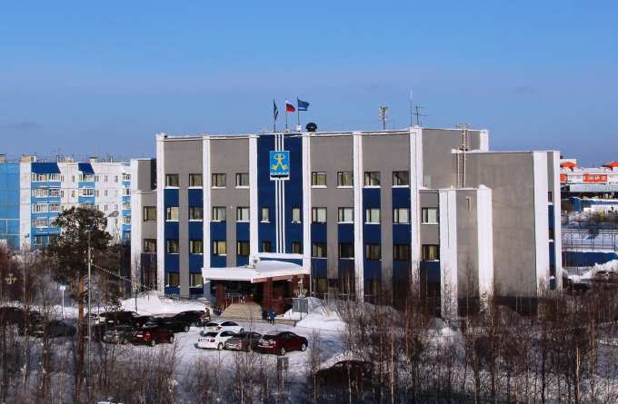 Чиновники городской администрации Муравленко скрыли свои доходы