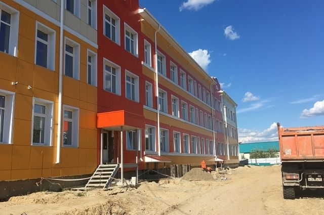 В Тарко-Сале достраивают новую школу-интернат