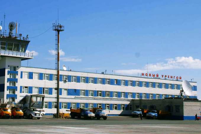 Артюхов подписал соглашение о реконструкции аэропорта в Новом Уренгое