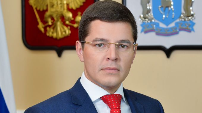 Доходы Дмитрия Артюхова за прошлый год упали в два раза