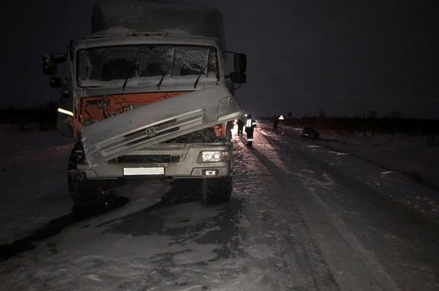 В тройном ДТП в районе Губкинского тяжелые травмы получил водитель Тойоты