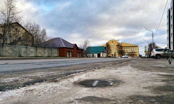 Ездить, а не плыть. В Тарко-Сале решают проблему подтопления дорог