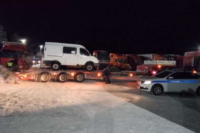 В ЯНАО эвакуировали водителя и «ГАЗель», заглохшую в мороз
