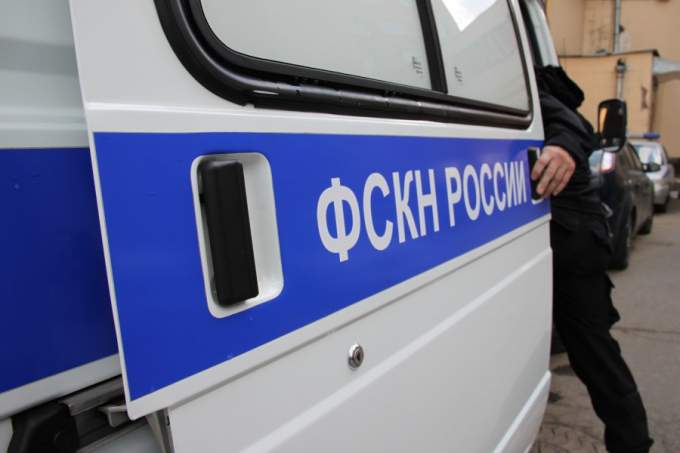 Наркодилер, задержанный в Новом Уренгое, сделал харакири в отделе ФСКН