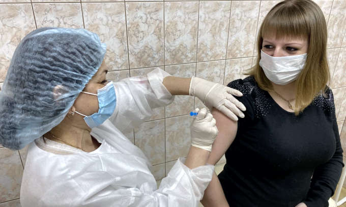 В Ноябрьске остановили иммунизацию населения против COVID-19 из-за отсутствия вакцин