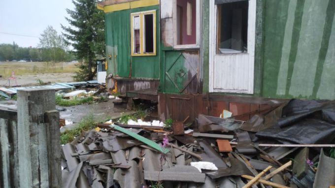 В Новом Уренгое прокуратура помогла в сносе двух «заброшек» и ликвидации свалки
