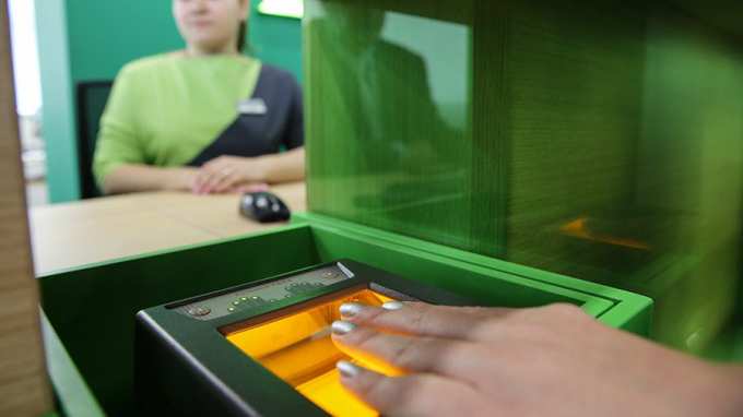 В ямальских отделениях банков начнут собирать биометрические данные