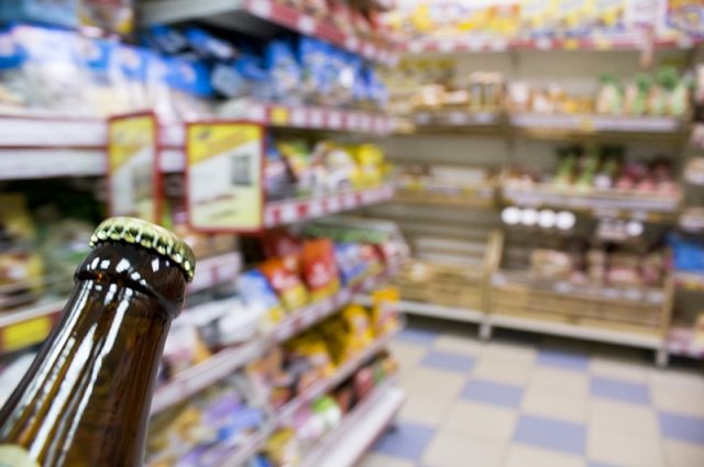 Молодой таркосалинец вышел из магазина, не заплатив за алкоголь