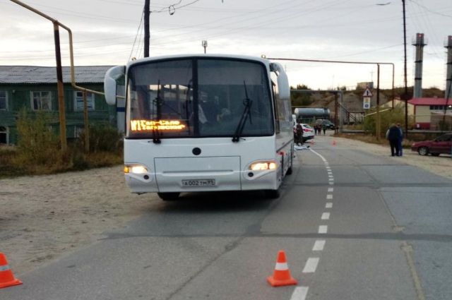 В поселке Ямала водитель автобуса насмерть сбил ребенка