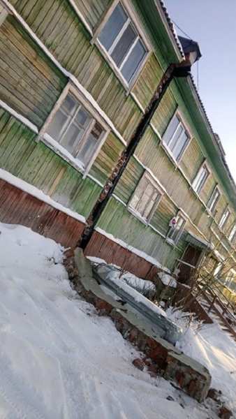 В Салехарде рухнула стена многоквартирного дома