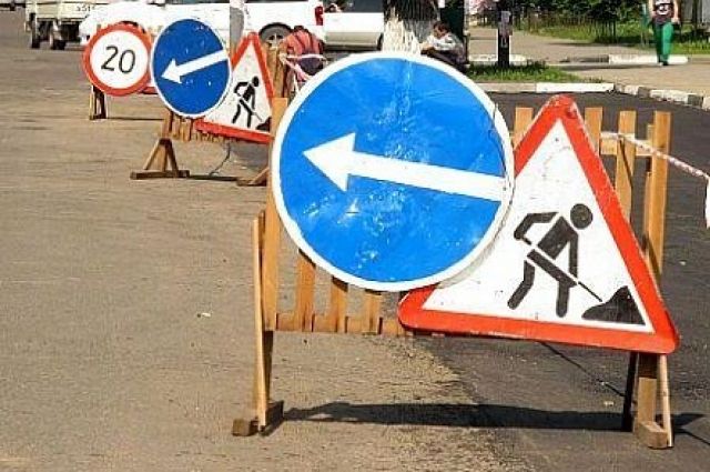 В Надыме дороги «залатали» холодным асфальтом