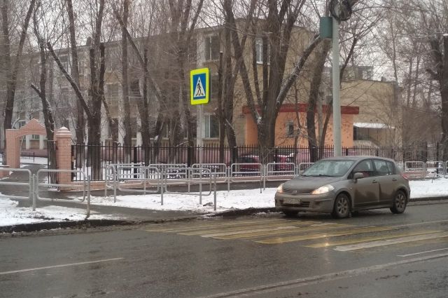 В Новом Уренгое на пешеходном переходе пострадал 11-летний мальчик
