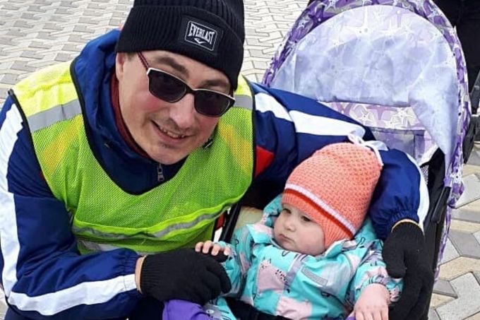 Домашний папа. На Ямале мужчина ушел в декрет вместо супруги