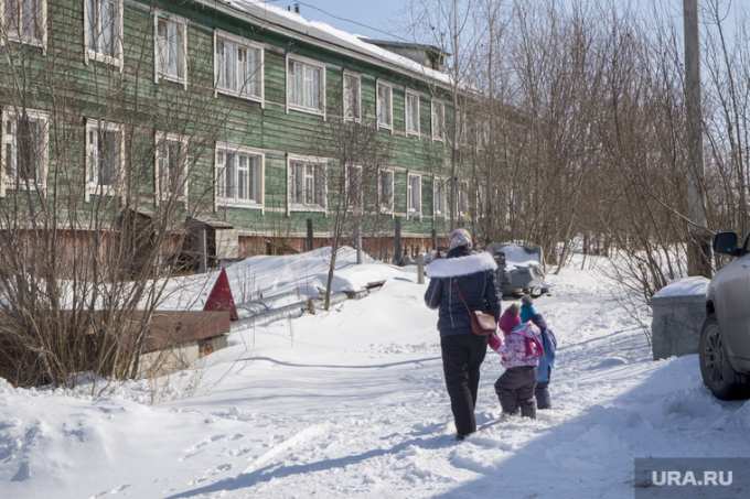 На Ямале многодетная семья рискует остаться без жилья