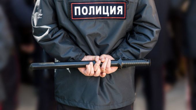 Бывшие полицейские из Салехарда заплатят крупную сумму за превышение полномочий