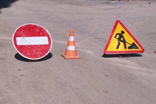 На переправе через Пур готовятся к сборке наплавного моста