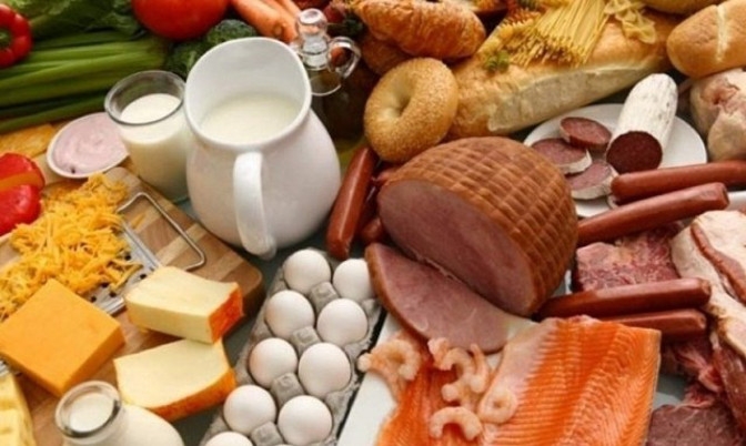 На Ямале подешевели свинина, курятина, сыр и гречка 