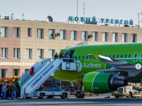 В аэропорту Нового Уренгоя задерживаются рейсы. Причина: сильный смог