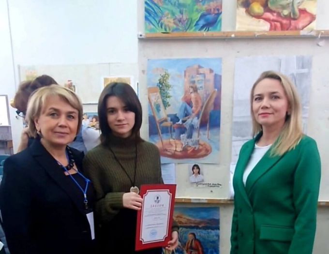 Художница из Муравленко стала лауреатом всероссийского осеннего конкурса изобразительного искусства