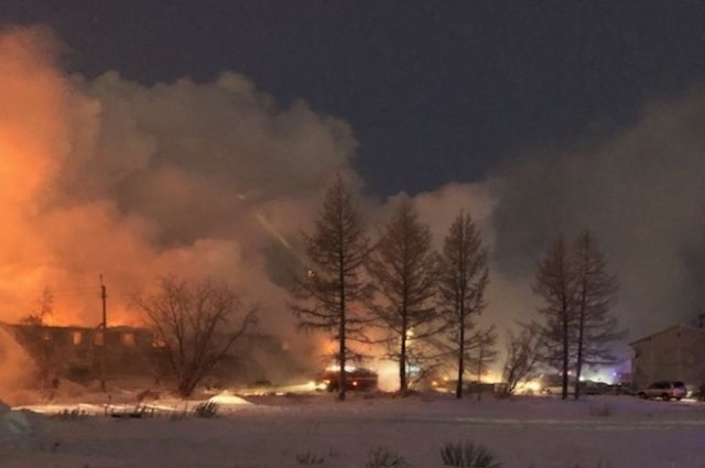 Еще двоих погибших от пожара обнаружили в Новом Уренгое