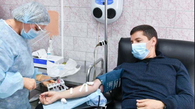 Переболевшие коронавирусом жители Ямала становятся донорами антител