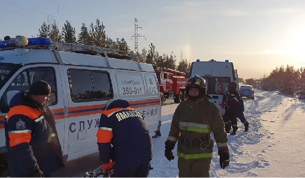 На Ямале огнеборцы ликвидировали последствия нескольких ДТП