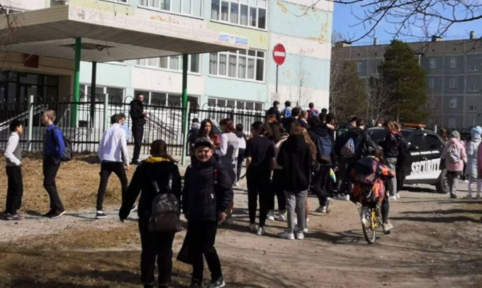 Полиция ЯНАО прокомментировала эвакуацию школы в Ноябрьске