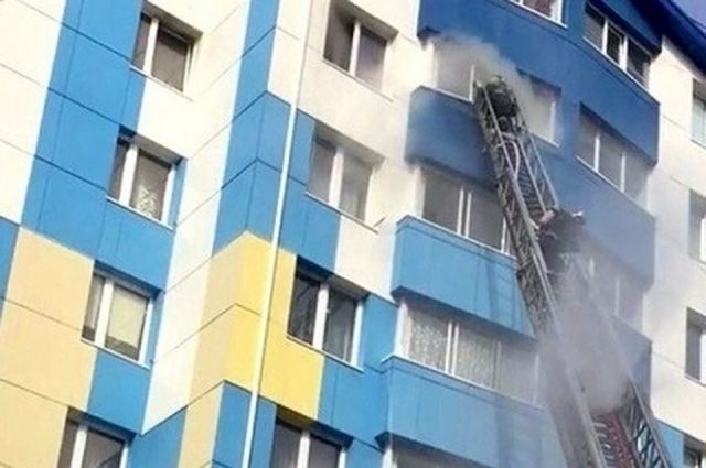 На Ямале при пожаре едва не погиб мужчина