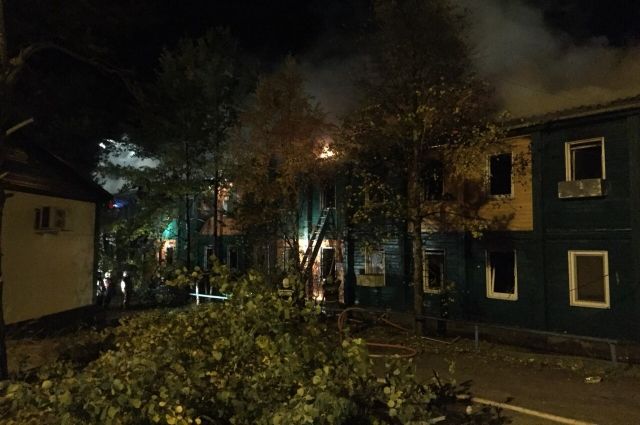 Пострадавших от пожара в Ноябрьске обеспечат всем необходимым