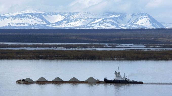 На Ямале ученые определили качество воды в Оби
