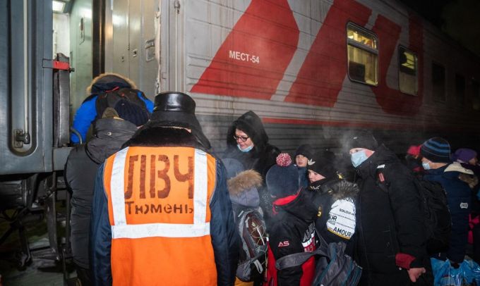 Более трехсот школьников Ноябрьска отправились на зимних каникулах в детские лагеря