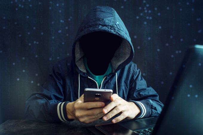 Количество обманутых жителей ЯНАО стало меньше, но суммы мошенники «отжимают» покрупнее