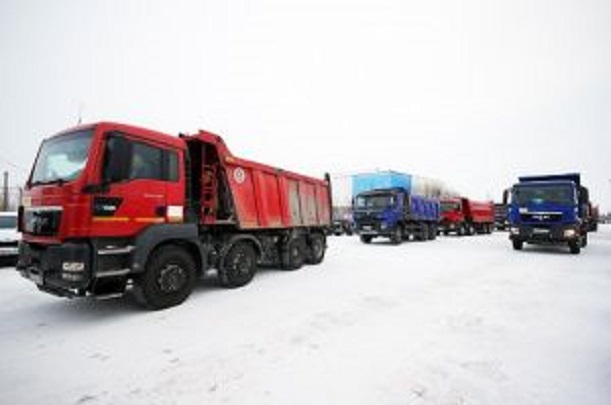 Почти 4 тысячи самосвалов завезут материалы для реконструкции аэродрома Нового Уренгоя