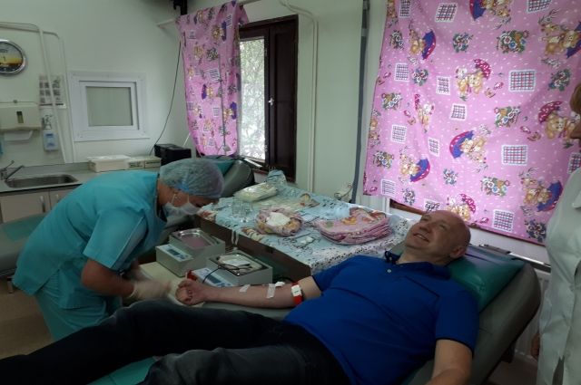 В Ноябрьске 28 человек решили поделиться своей кровью