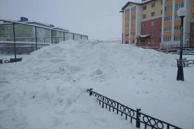 Госавтоинспекторы недовольны качеством уборки снега на «зебрах» Ямала