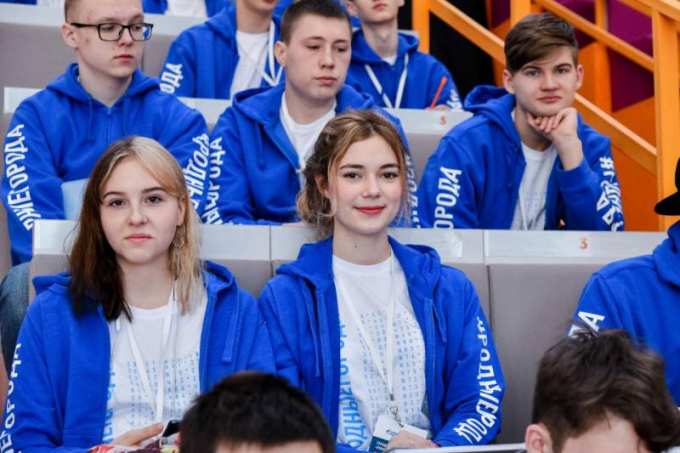 Ямальские школьники победили в интеллектуальном турнире «Умножая таланты»