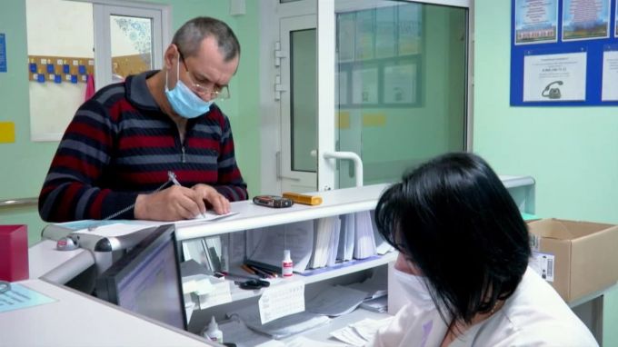 В восьми муниципалитетах Ямала приостановлена диспансеризация