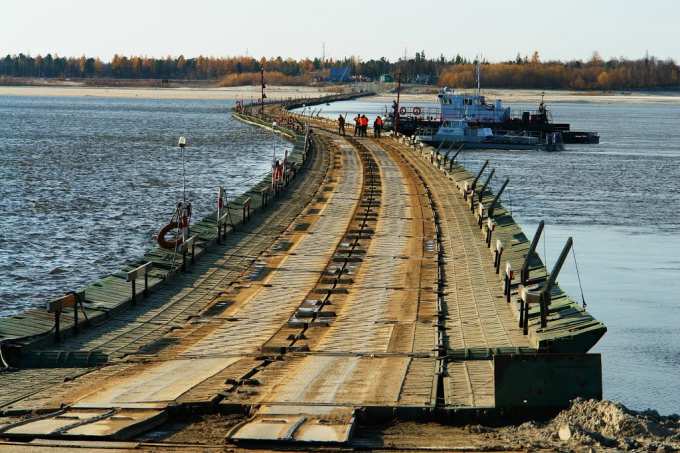Понтонно-мостовую переправу через реку Пур не восстановят