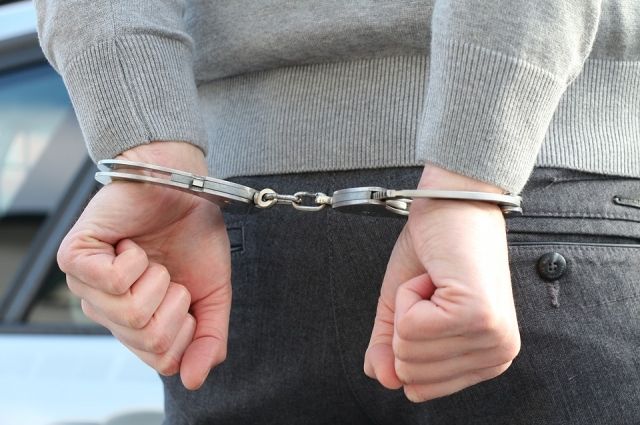 Житель Ямала угрожал расправой жене и полицейским