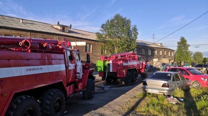 В Лабытнанги горел жилой дом. Есть пострадавшие