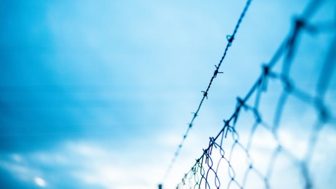 43-летний житель Лабытнанги осужден за развращение падчерицы